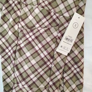 NWT-No Boundaries Plaid Biker Shorts In Green & Brown Size Medium With Pockets